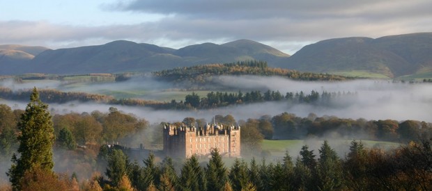 Drumlanrig_Castle_in_Mist_Small_-620x275 Drumlanrig_Castle_in_Mist_Small_-620×275